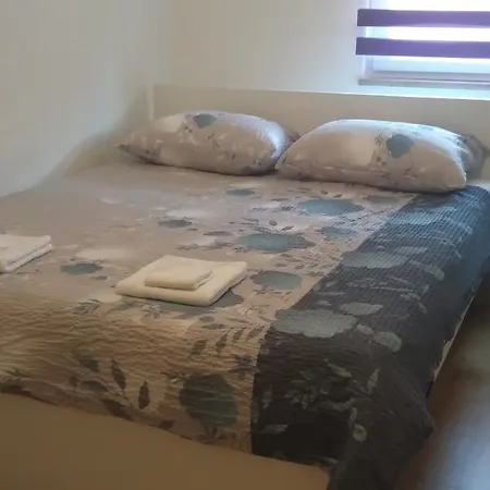 Apartman Leona Apartamento *