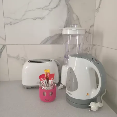 Apartman Leona *